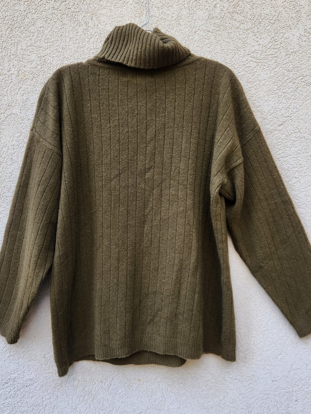 LORD & TAYLOR Women's Sweater Medium Green 100% Cashmere Vintage Turtleneck